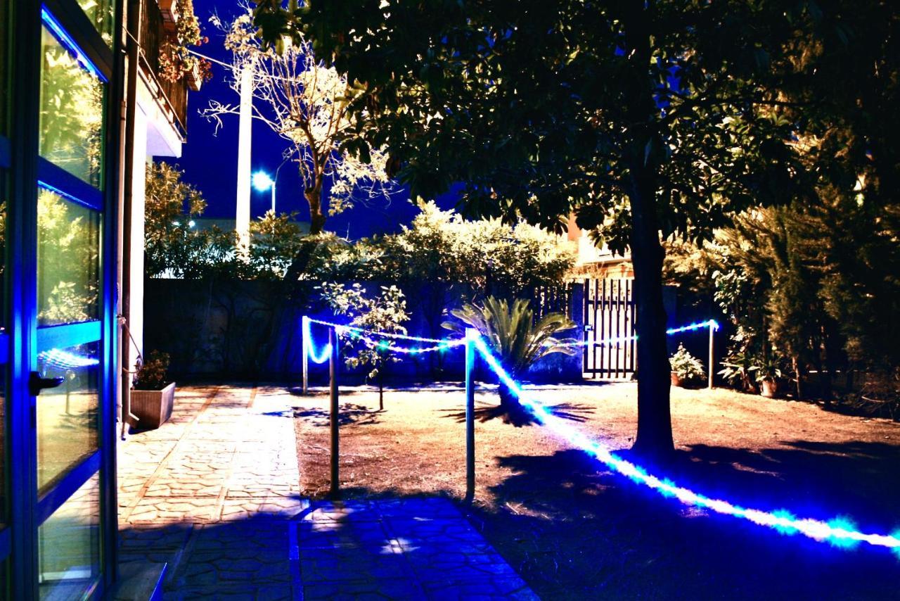 Buenretirope - Confortevoli Appartamentini Con Giardino Pescara Eksteriør bilde